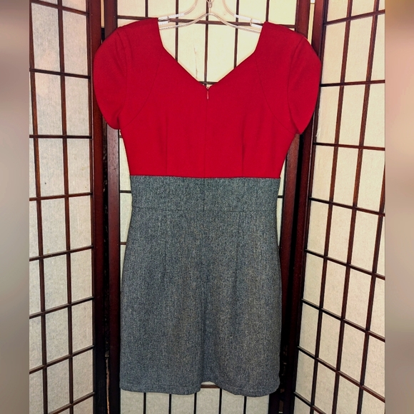 Nokomis colourblocked red and grey wool minidress size 4 - Picture 2 of 5